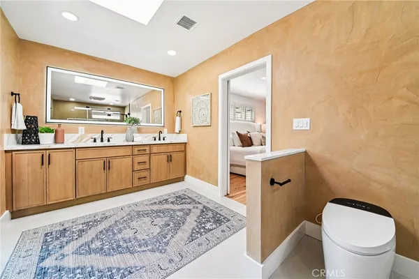 $1,799,999 | 8454 Naylor Avenue, Los Angeles, CA 90045