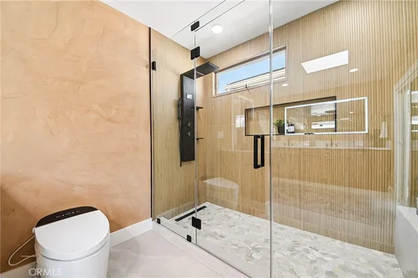 $1,799,999 | 8454 Naylor Avenue, Los Angeles, CA 90045