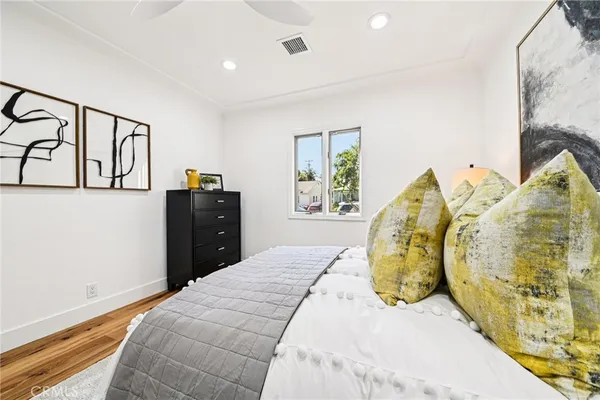 $1,799,999 | 8454 Naylor Avenue, Los Angeles, CA 90045