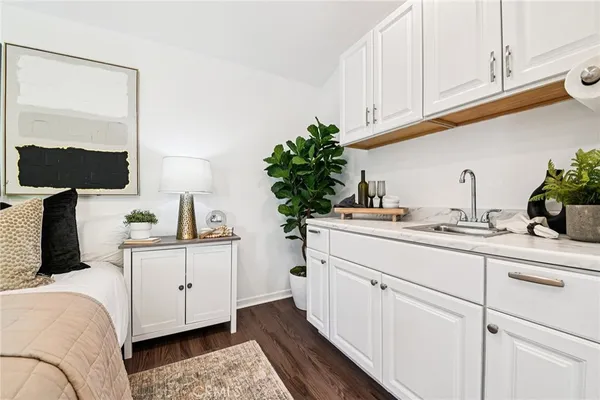 $1,799,999 | 8454 Naylor Avenue, Los Angeles, CA 90045