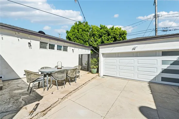 $1,799,999 | 8454 Naylor Avenue, Los Angeles, CA 90045