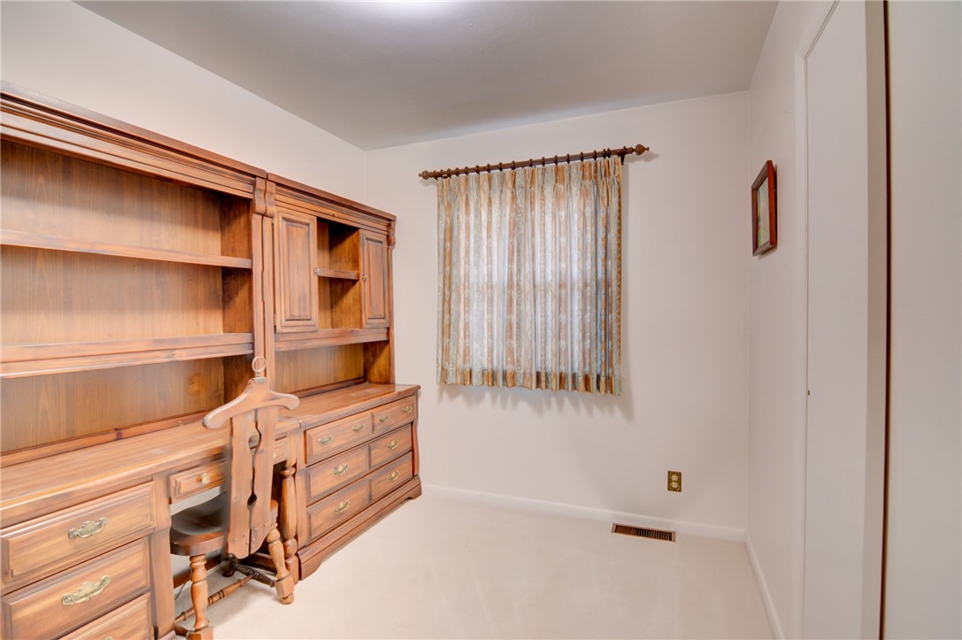 2552 Crossroads Road Decatur, IL 62521 - Photo 15 of 42 Bed 2 used as office
