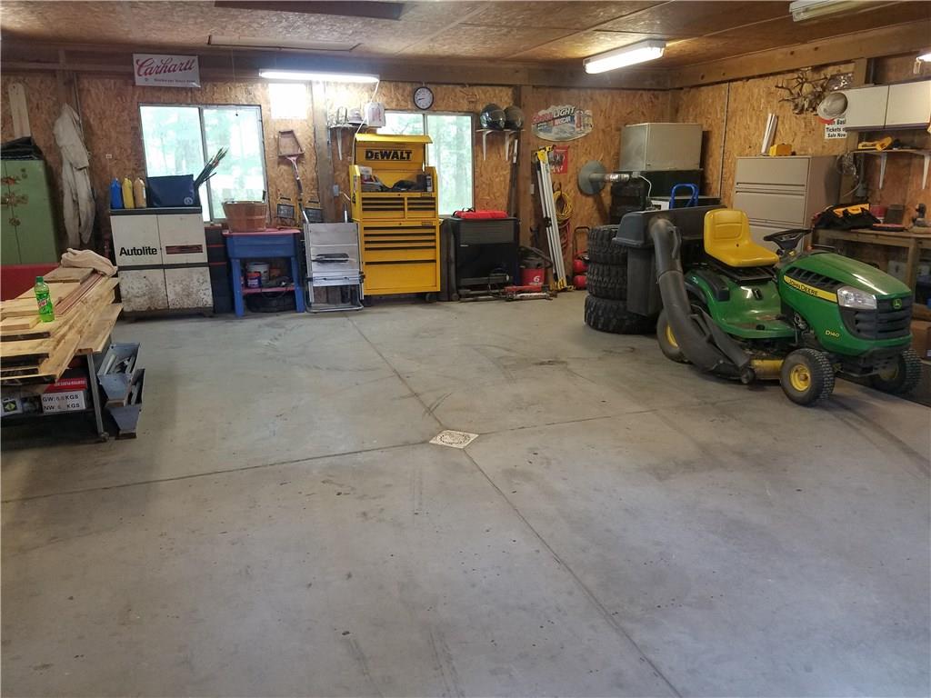 226 Knoch Road Saxonburg, PA 16056 - Photo 19 of 23 Lost of space for those special toys!