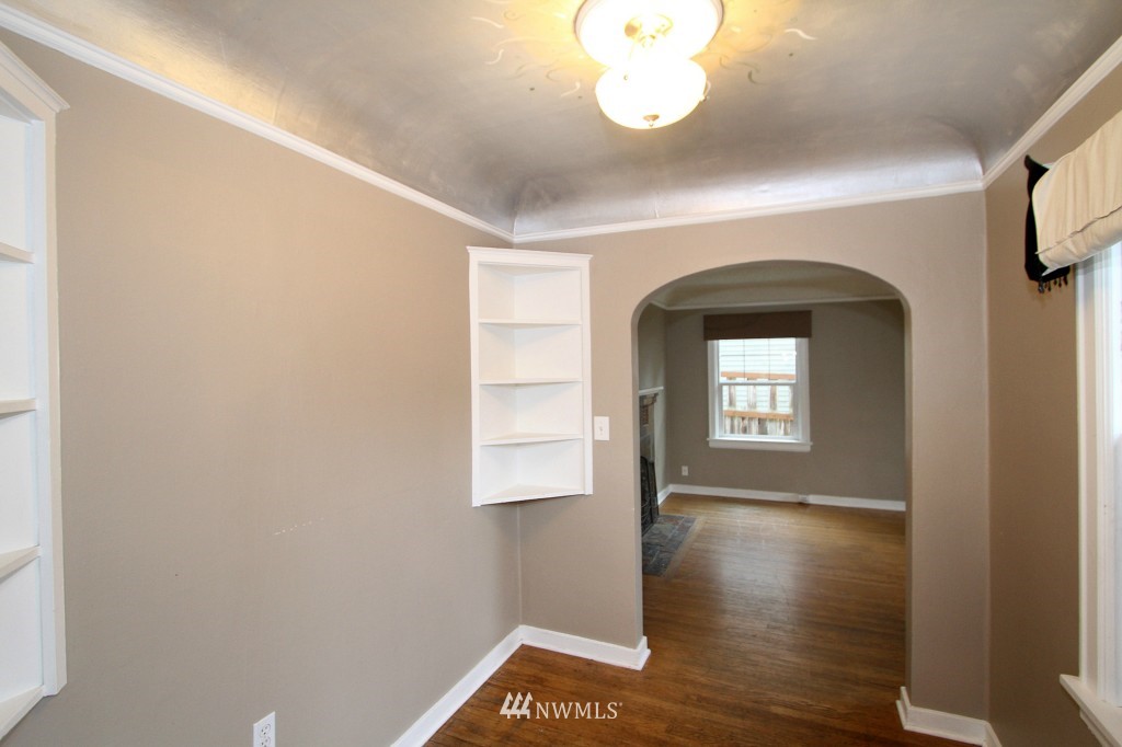 18524 Bothell Way Northeast Bothell, WA 98011 - Photo 5 of 8