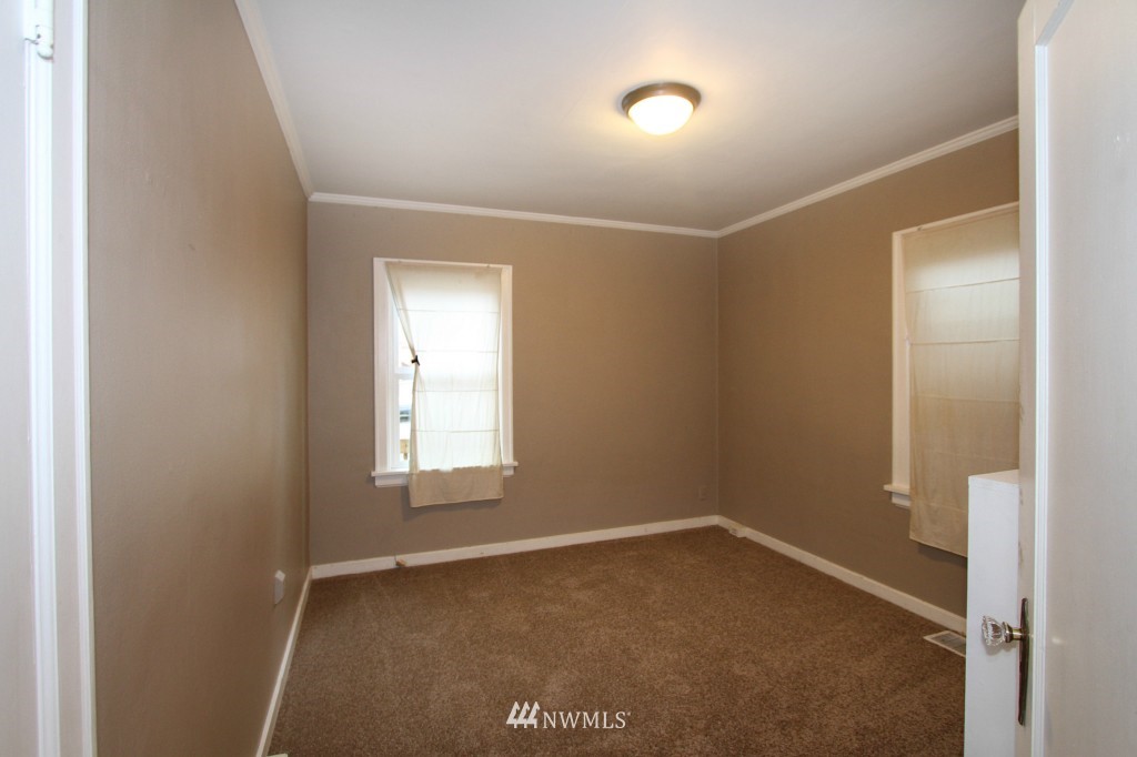 18524 Bothell Way Northeast Bothell, WA 98011 - Photo 7 of 8