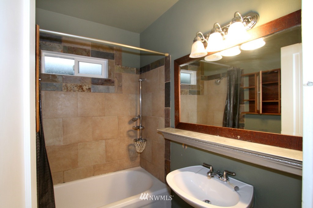 18524 Bothell Way Northeast Bothell, WA 98011 - Photo 8 of 8