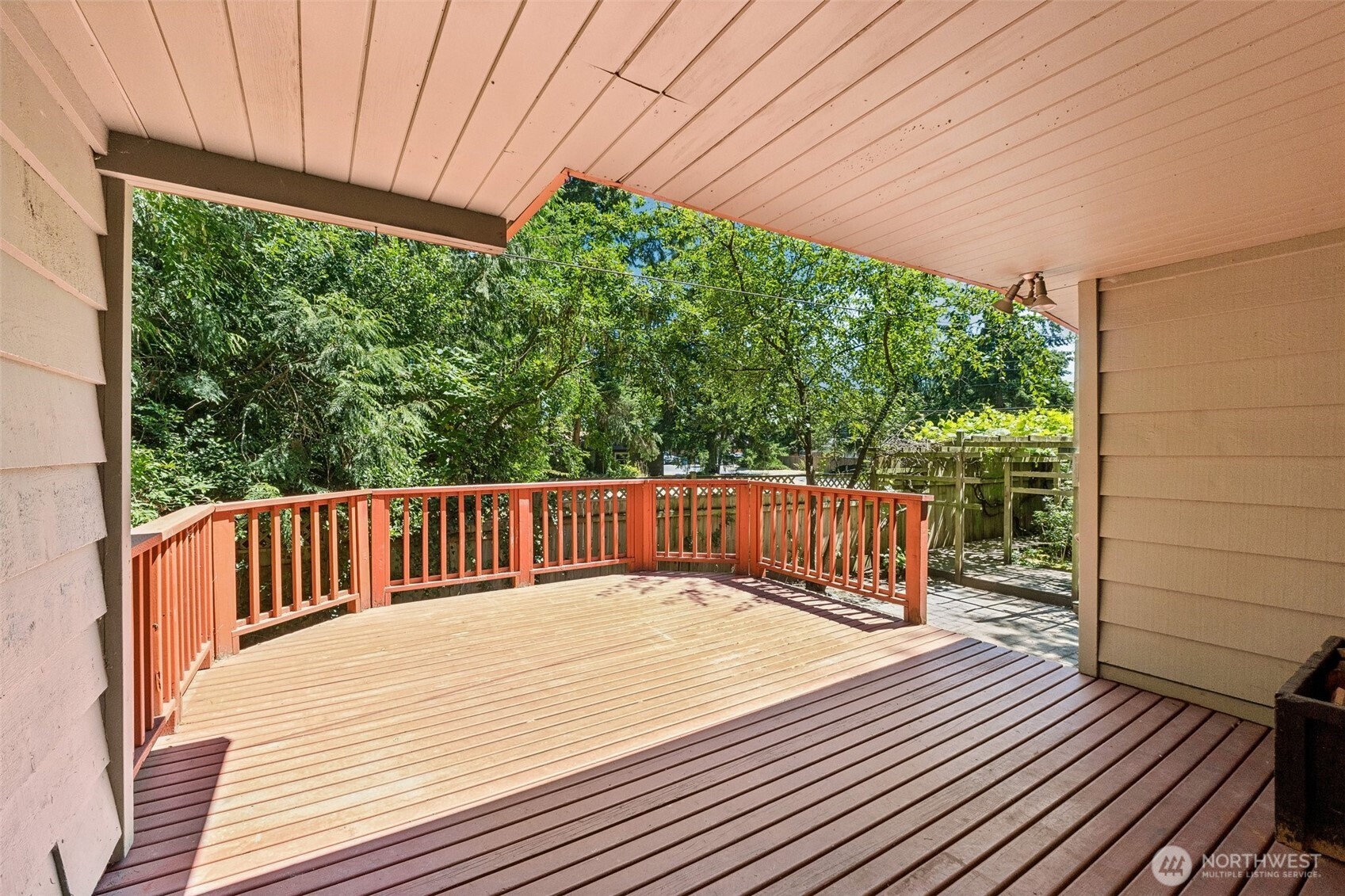 7629 236th Street Southwest Edmonds, WA 98026 - Photo 31 of 39