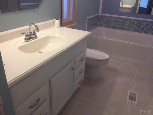 5038 Jeffery Road Milton, FL 32570 - Photo 16 of 25 Gallery Image 16