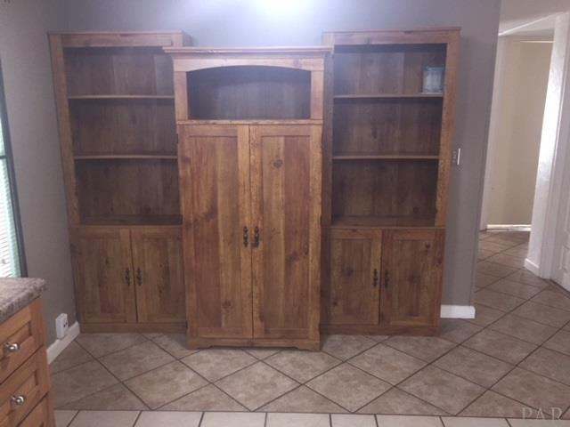 5038 Jeffery Road Milton, FL 32570 - Photo 9 of 25 Gallery Image 9