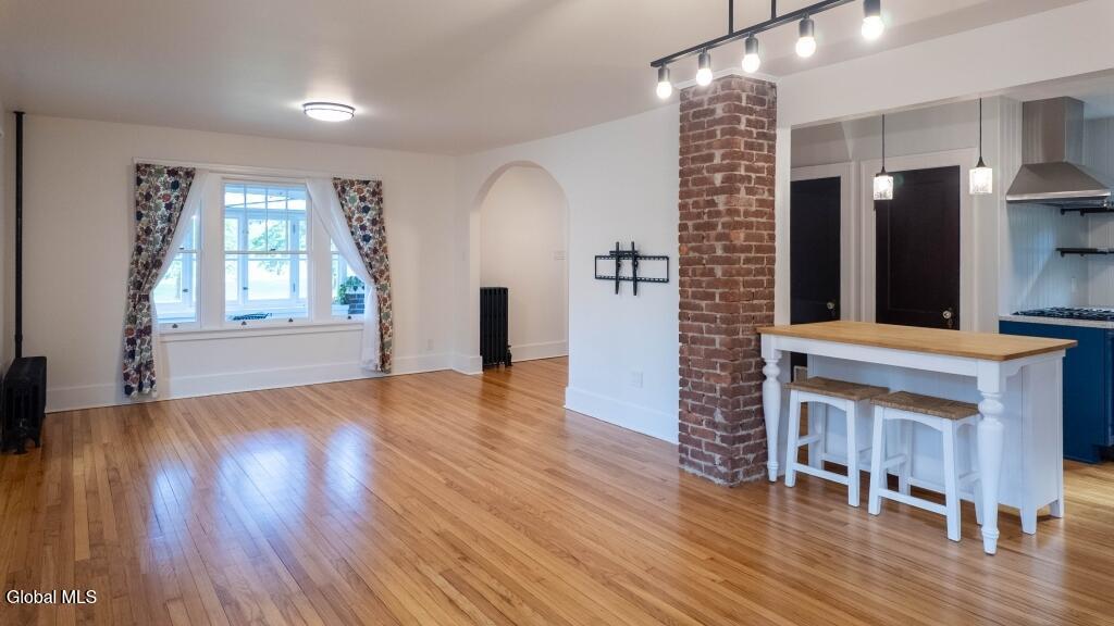 128 Putnam Road Schenectady, NY 12306 - Photo 9 of 44 09-Living Room-Kitchen View