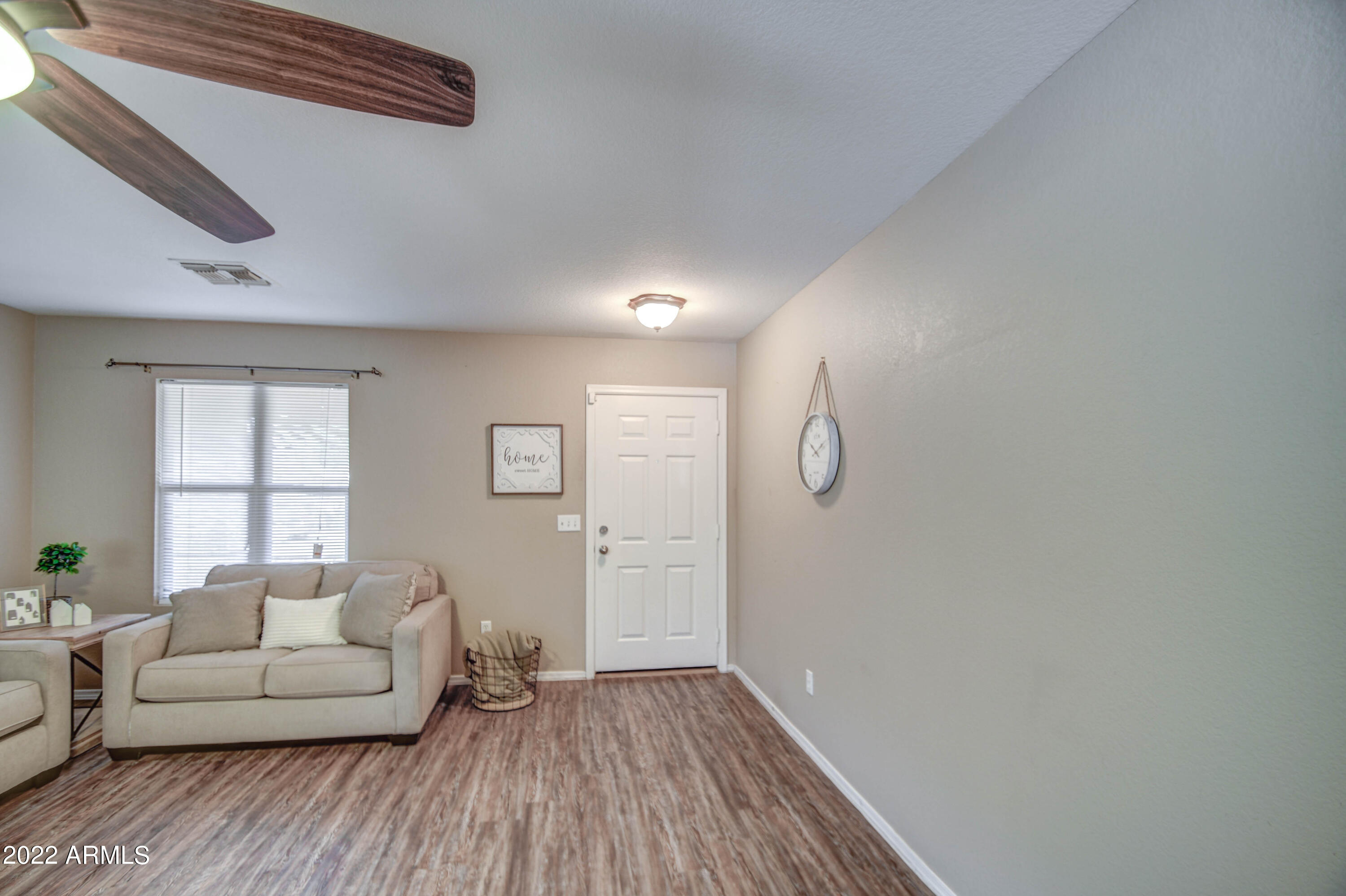887 East Appaloosa Road Gilbert, AZ 85296 - Photo 4 of 37 ENTRY 2