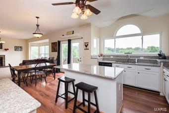 1770 Spring View Terrace Ballwin, MO 63021 - Photo 7 of 34