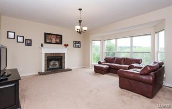 1770 Spring View Terrace Ballwin, MO 63021 - Photo 9 of 34