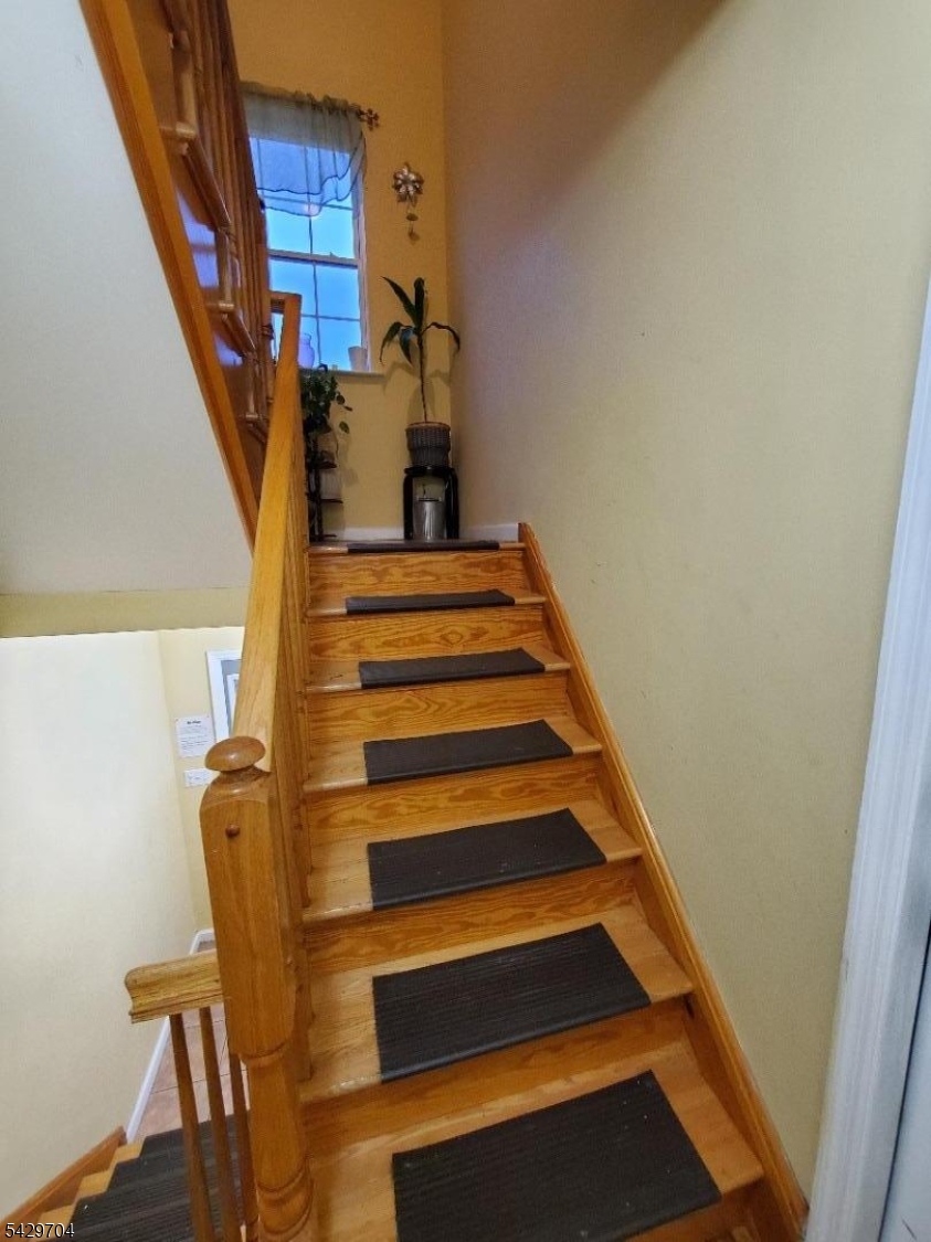 821 Anna Street Elizabeth, NJ 07201 - Photo 3 of 11 a view of entryway