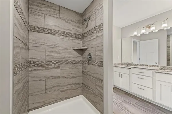 $330,000 | 10720 East 46th Terrace, Kansas City, MO 64133