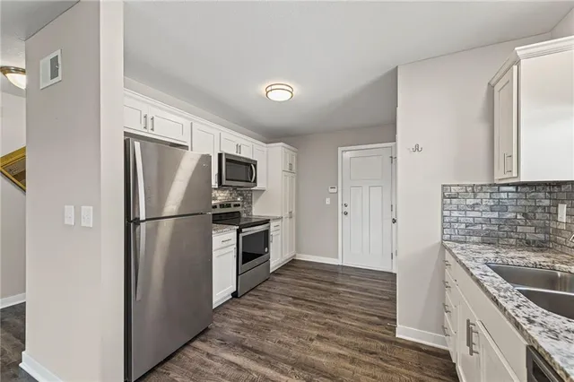 $330,000 | 10720 East 46th Terrace, Kansas City, MO 64133