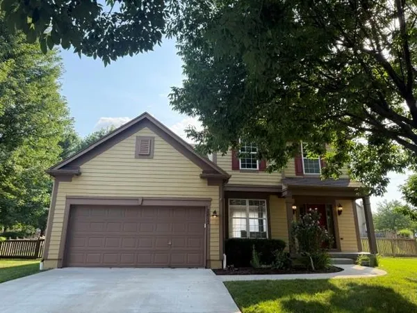 $390,000 | 15512 South Arapaho Street, Olathe, KS 66062
