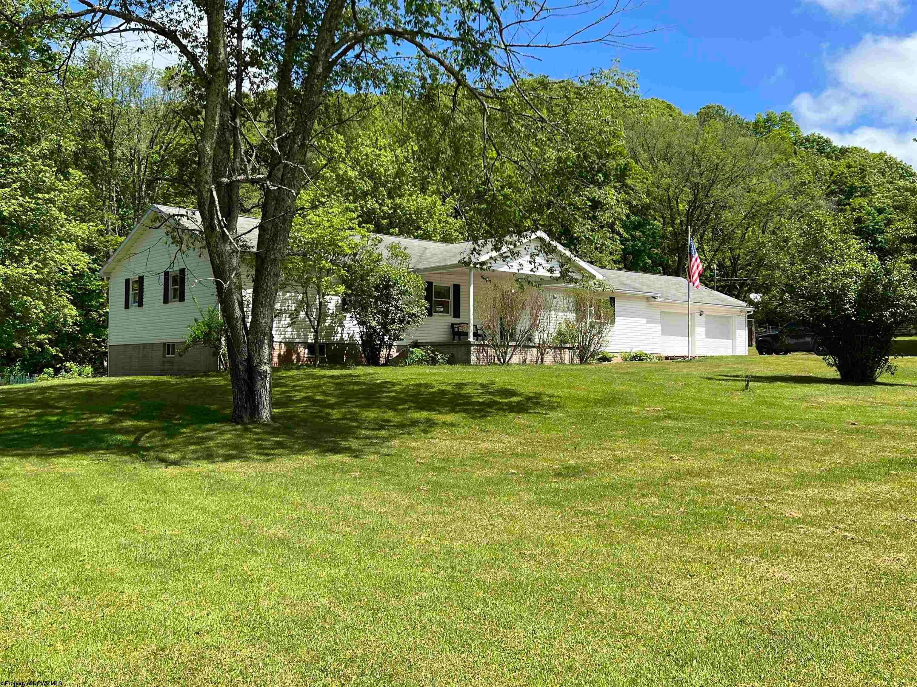 230 Dry Branch Road Slatyfork, WV 26291 - Photo 1 of 30 Gallery Image 1