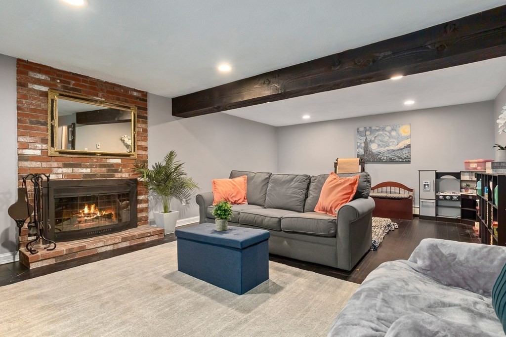 8 Cobblers Lane Beverly, MA 01915 - Photo 23 of 36