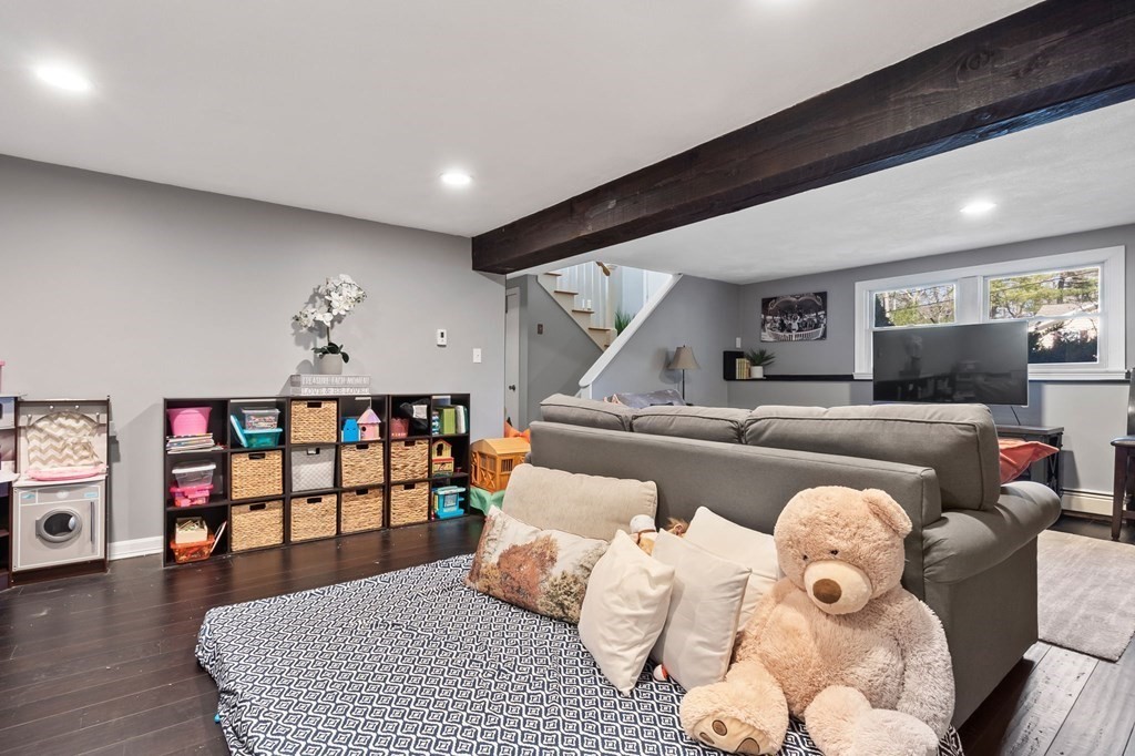 8 Cobblers Lane Beverly, MA 01915 - Photo 25 of 36