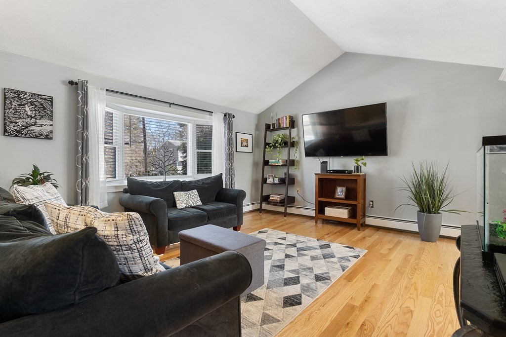 8 Cobblers Lane Beverly, MA 01915 - Photo 9 of 36