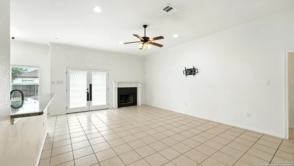 $320,000 | 637 Topaz Avenue, Seguin, TX 78155