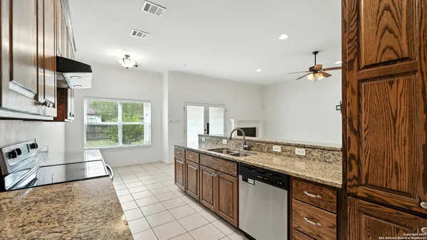 $320,000 | 637 Topaz Avenue, Seguin, TX 78155