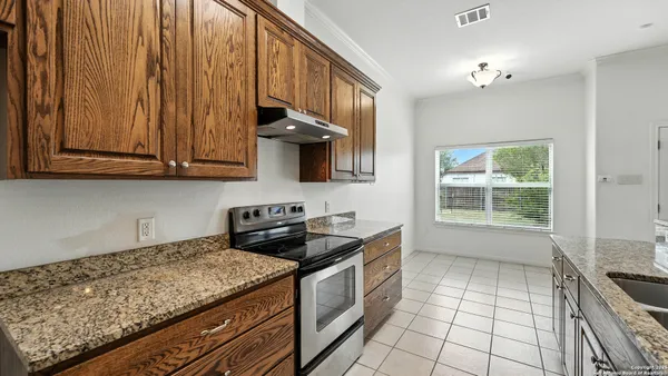$320,000 | 637 Topaz Avenue, Seguin, TX 78155