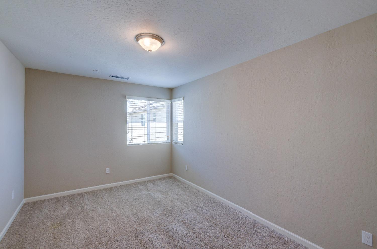 1111 Significant Way West Madera, CA 93636 - Photo 10 of 15