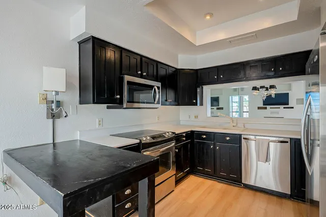 $3,695 | 2921 East Keim Drive, Phoenix, AZ 85016