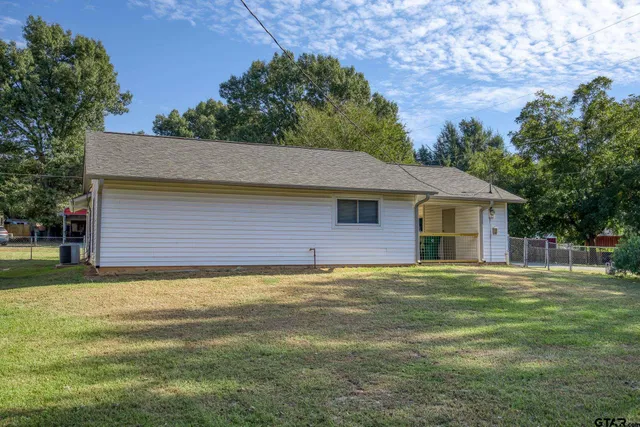 $189,500 | 301 1st Street, Palestine, TX 75803