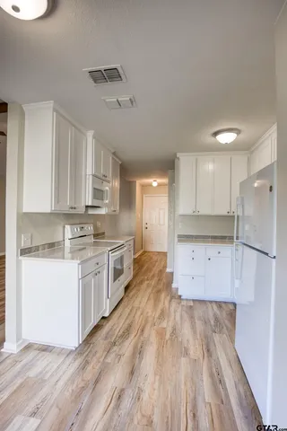 $189,500 | 301 1st Street, Palestine, TX 75803