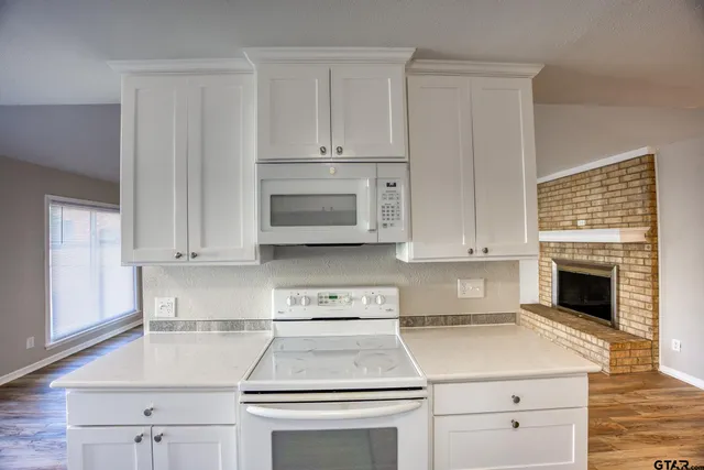 $189,500 | 301 1st Street, Palestine, TX 75803