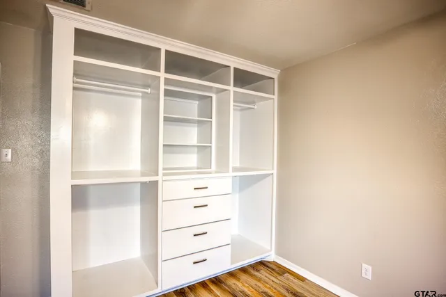 $189,500 | 301 1st Street, Palestine, TX 75803