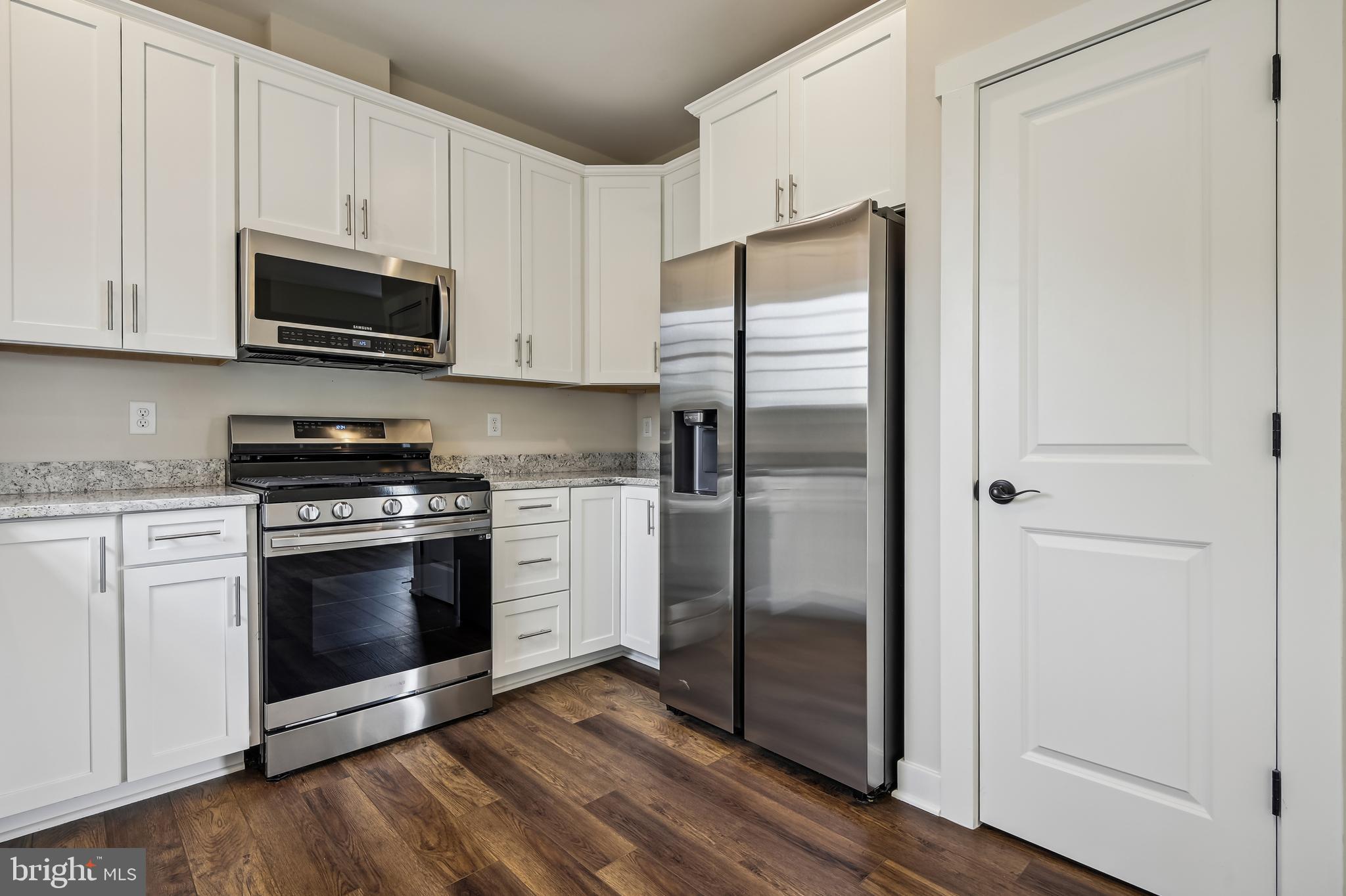 8480 Arbutus Road Pasadena, MD 21122 - Photo 13 of 68 KITCHEN