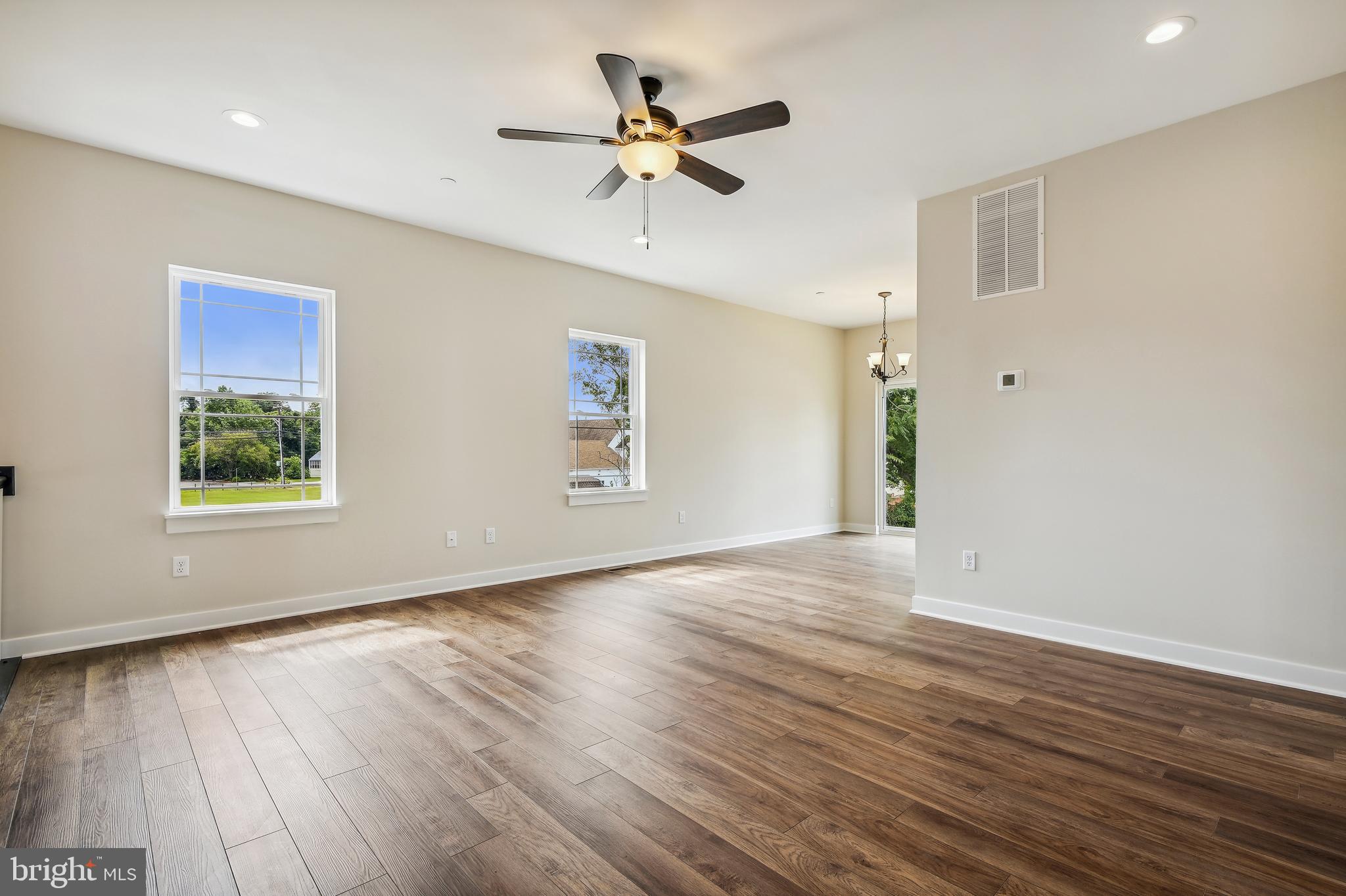 8480 Arbutus Road Pasadena, MD 21122 - Photo 19 of 68 LIVING ROOM