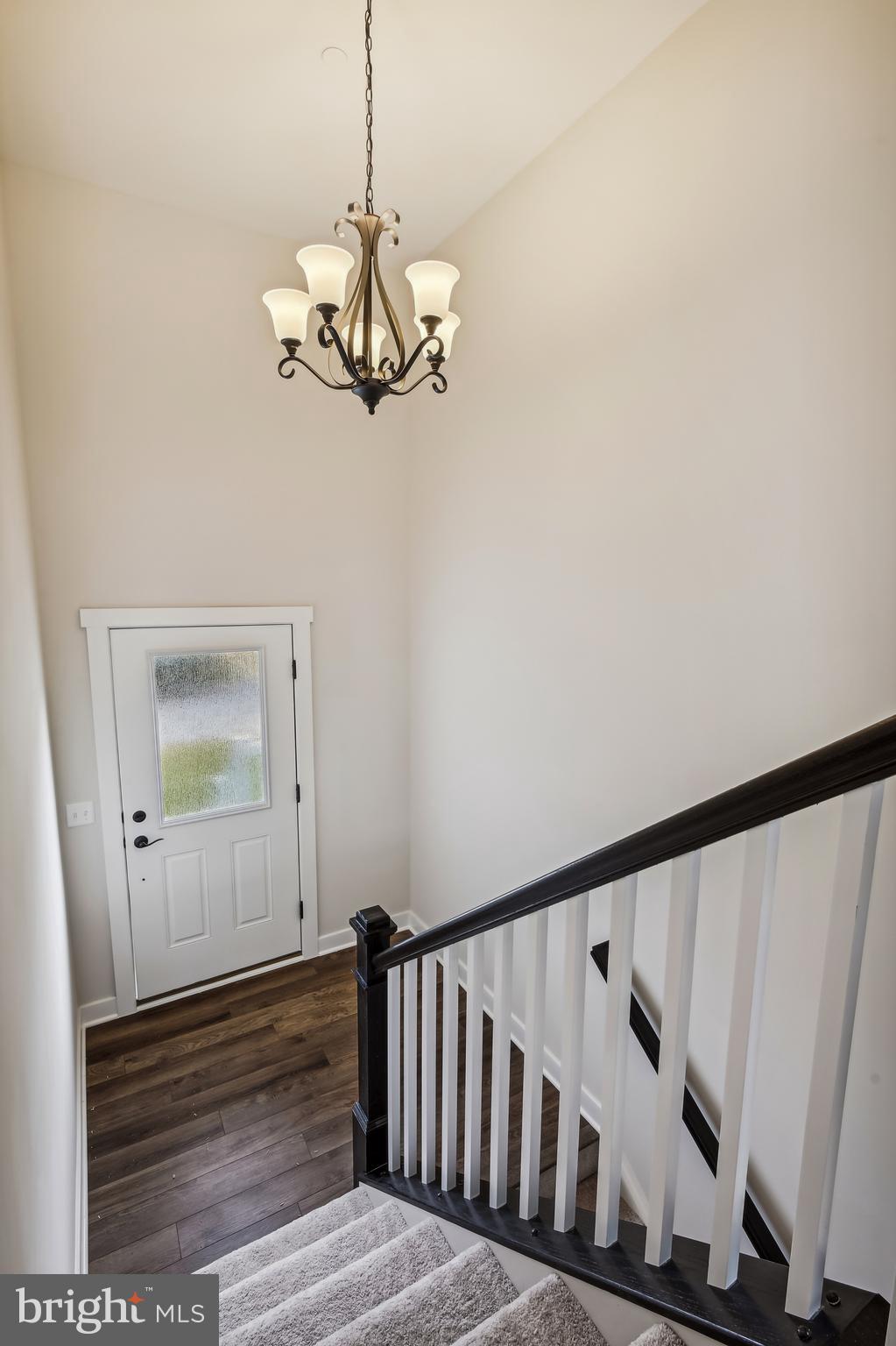 8480 Arbutus Road Pasadena, MD 21122 - Photo 7 of 68 FOYER