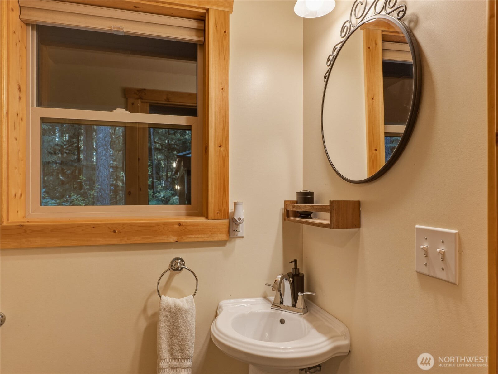 7482 Miller Way Deming, WA 98244 - Photo 8 of 35
