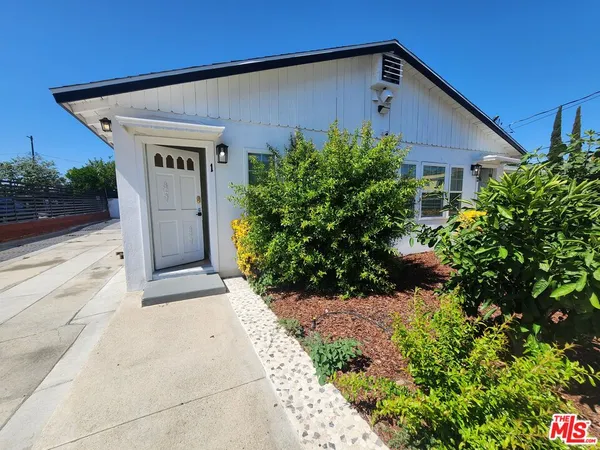 $2,200 | 1643 260th Street, Harbor City, CA 90710