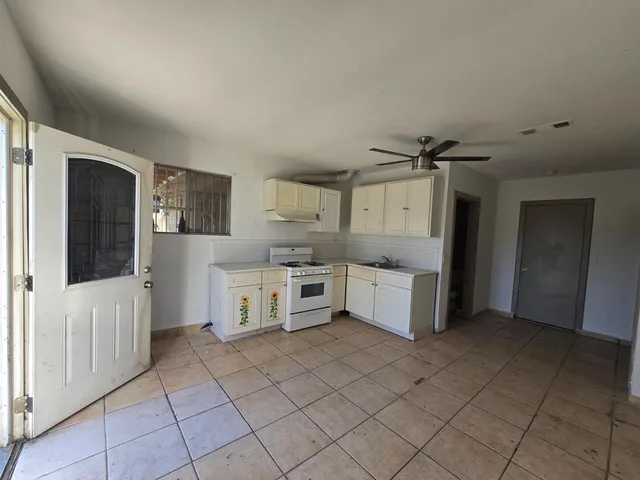 $285,000 | 924 West Myers Avenue, Fresno, CA 93706