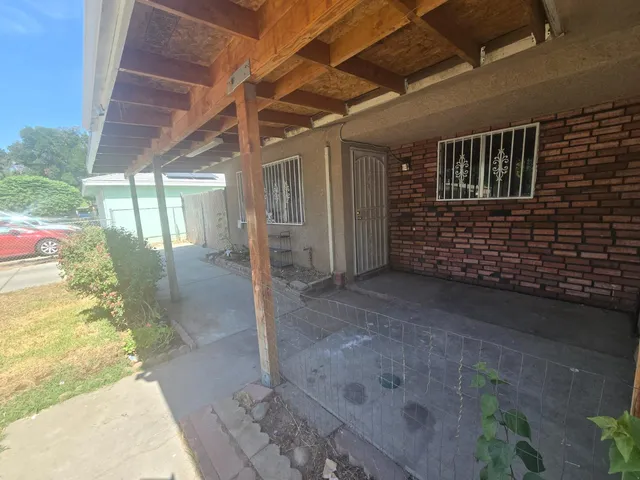 $285,000 | 924 West Myers Avenue, Fresno, CA 93706