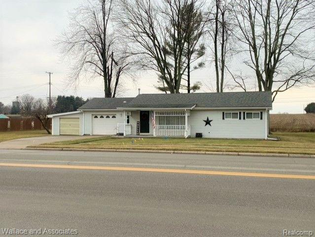 5328 Sandusky Road Peck, MI 48466 - Photo 4 of 19 Gallery Image 4