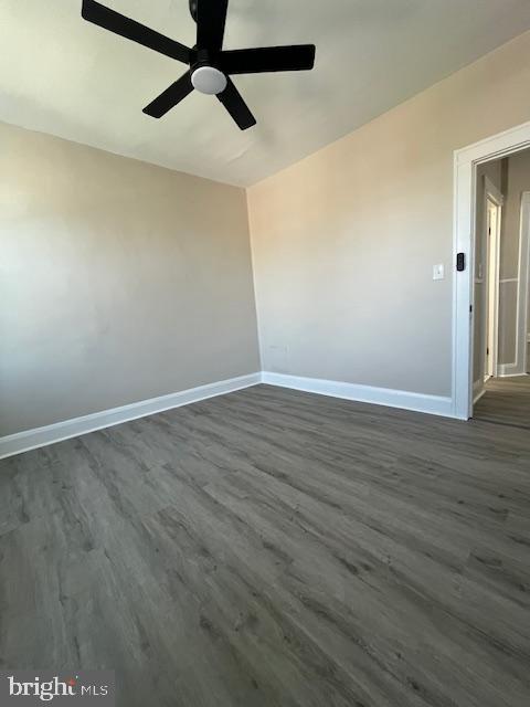 2823 Lake Avenue Baltimore, MD 21213 - Photo 3 of 40