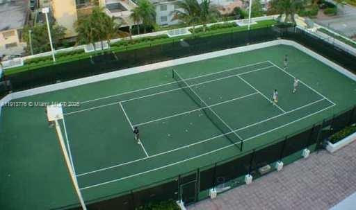 1330 West Avenue, Unit 1807 Miami Beach, FL 33139 - Photo 14 of 17 a view of a tennis court