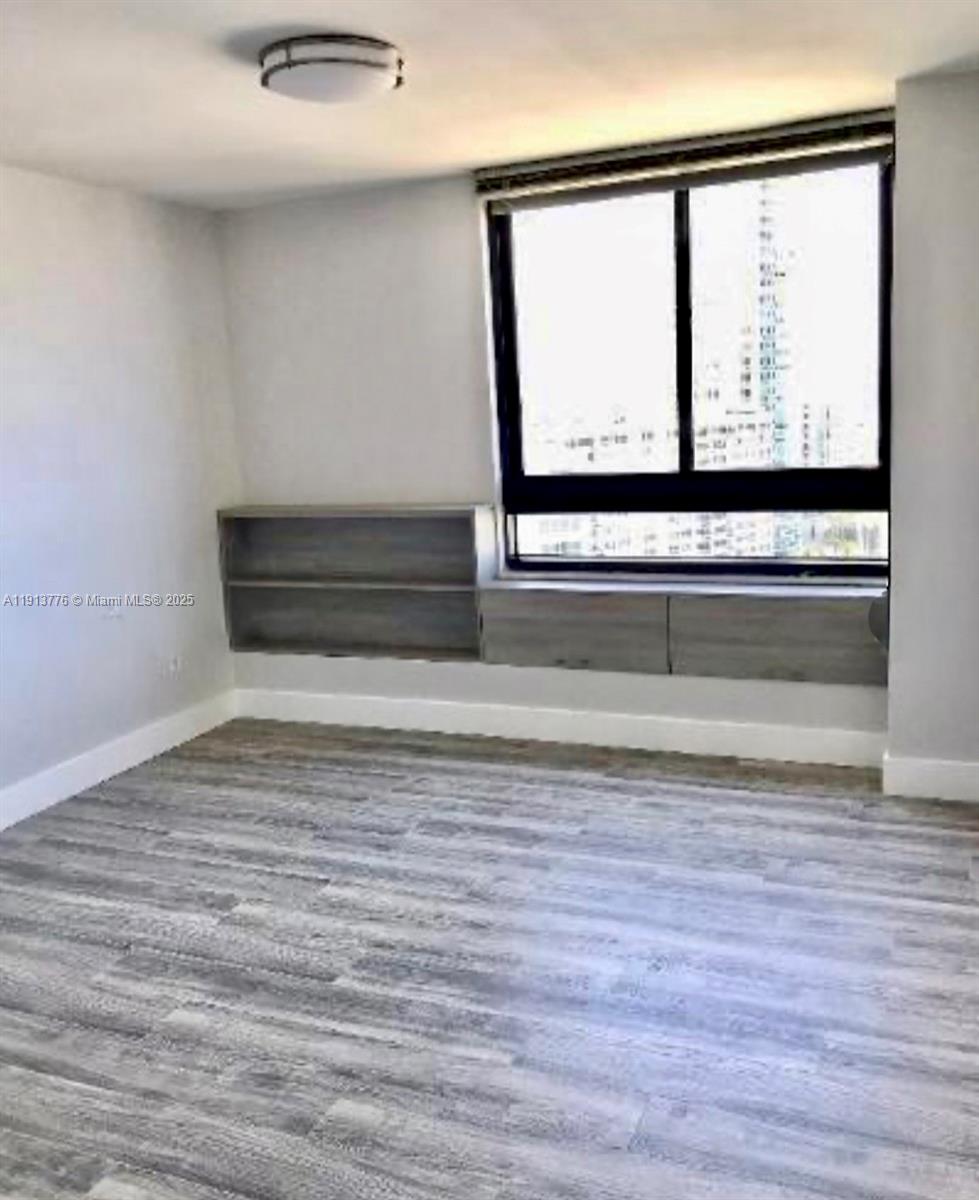 1330 West Avenue, Unit 1807 Miami Beach, FL 33139 - Photo 7 of 17 a view of entryway