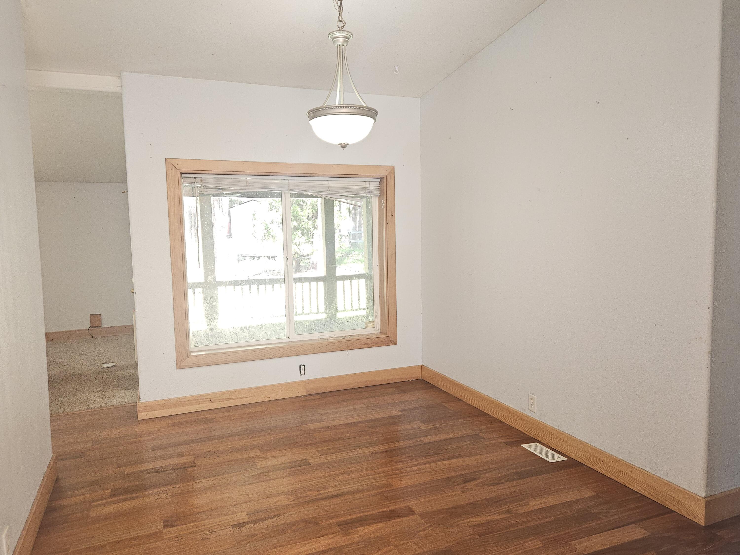 7. Dining area