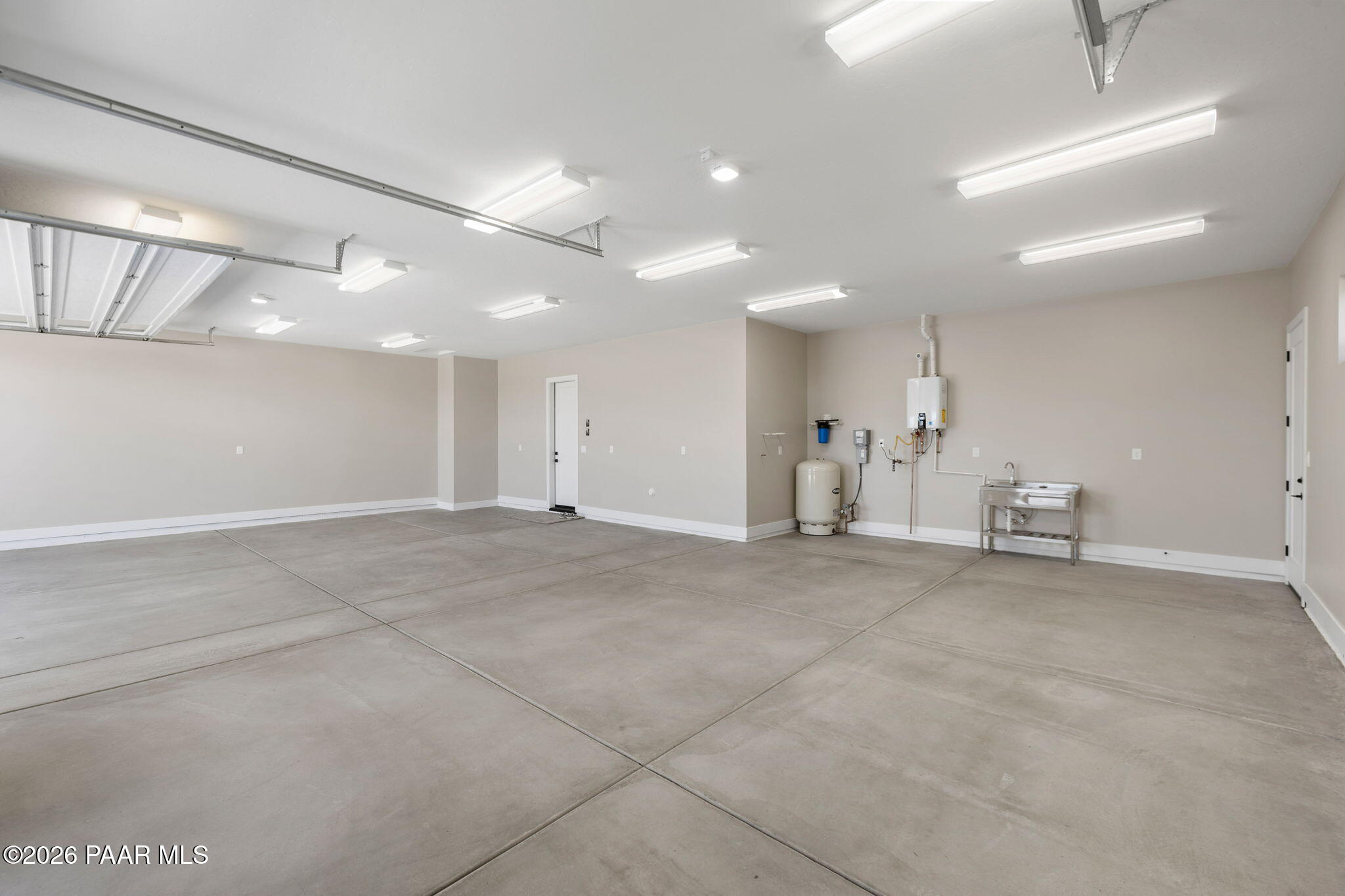 9529 North Bridle Ridge Road Prescott, AZ 86305 - Photo 39 of 43 38-Garage Interior 2