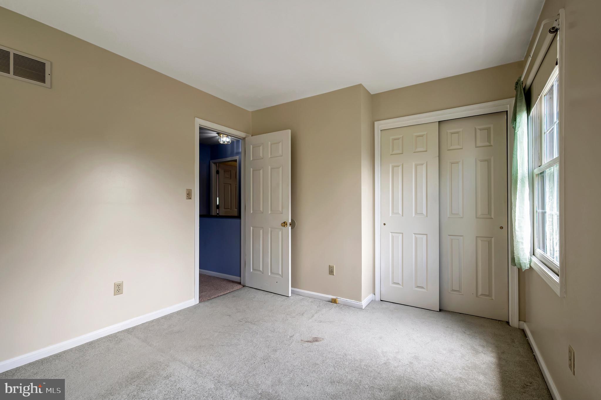 405 Aldon Road Claymont, DE 19703 - Photo 23 of 41 Double closet