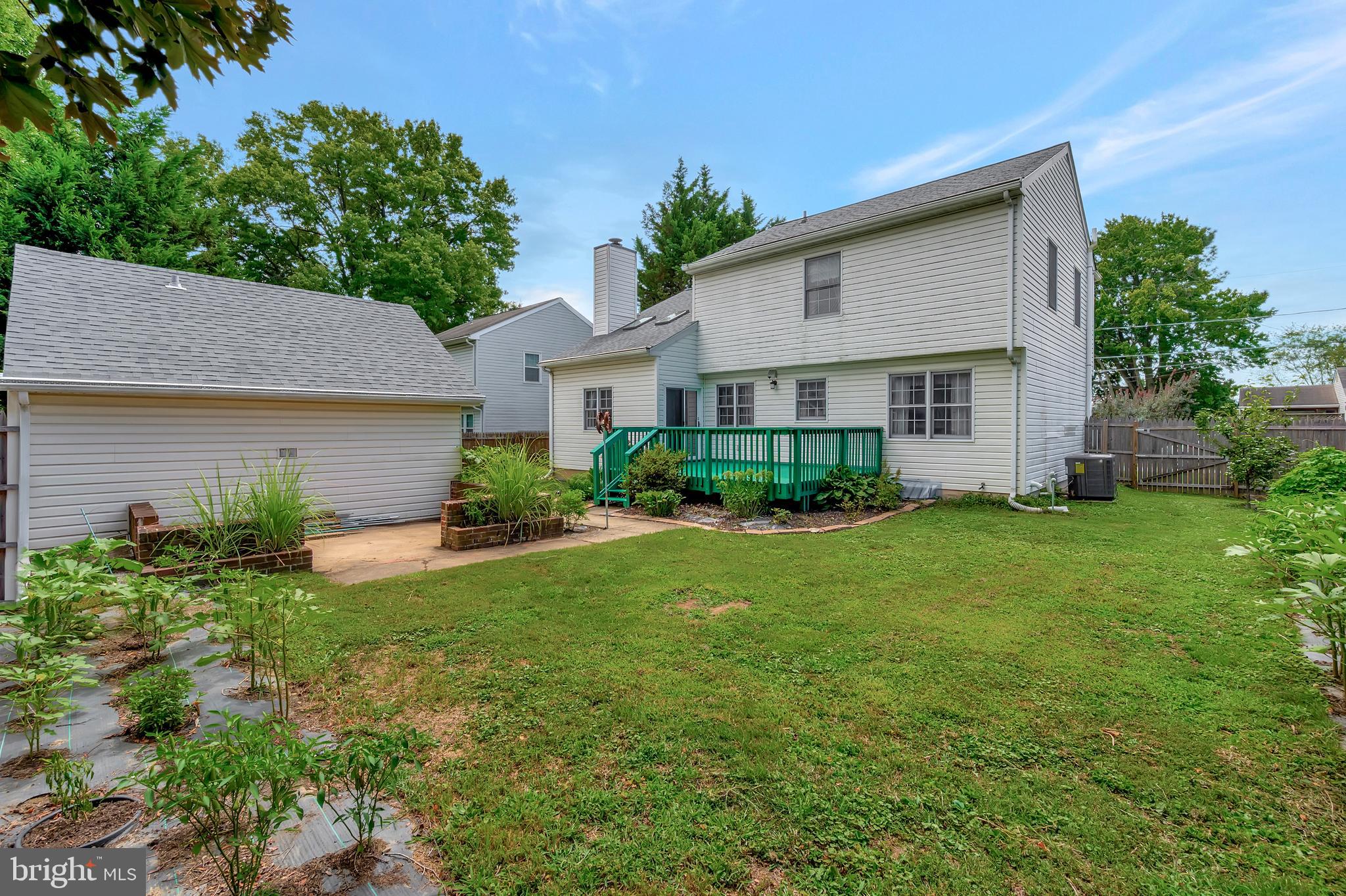 405 Aldon Road Claymont, DE 19703 - Photo 37 of 41 Yard with lots of garden space