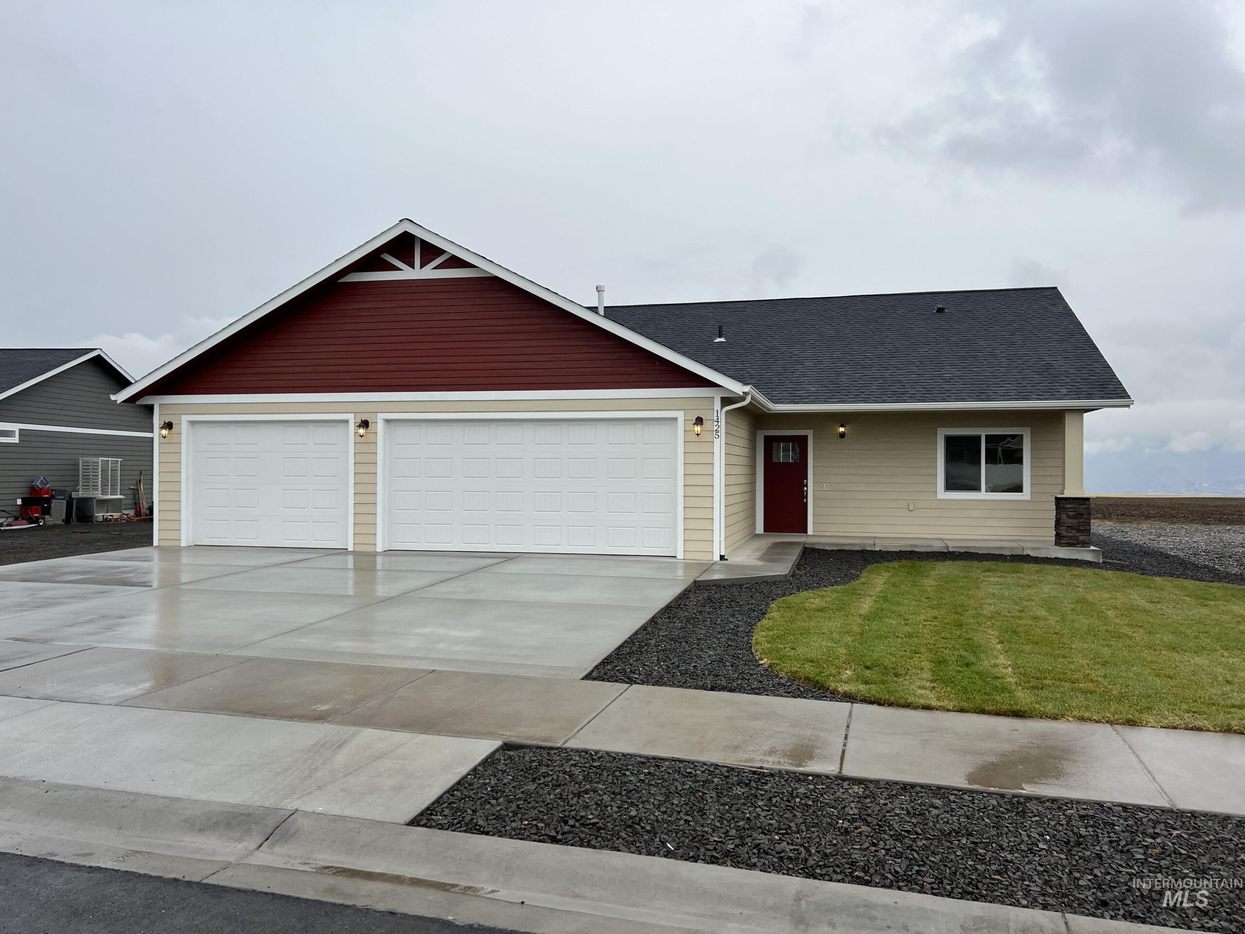 1738 Yellowstone Court Lewiston, ID 83501 - Photo 1 of 8